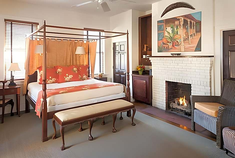 VELA Dhi GLOW Pratunam