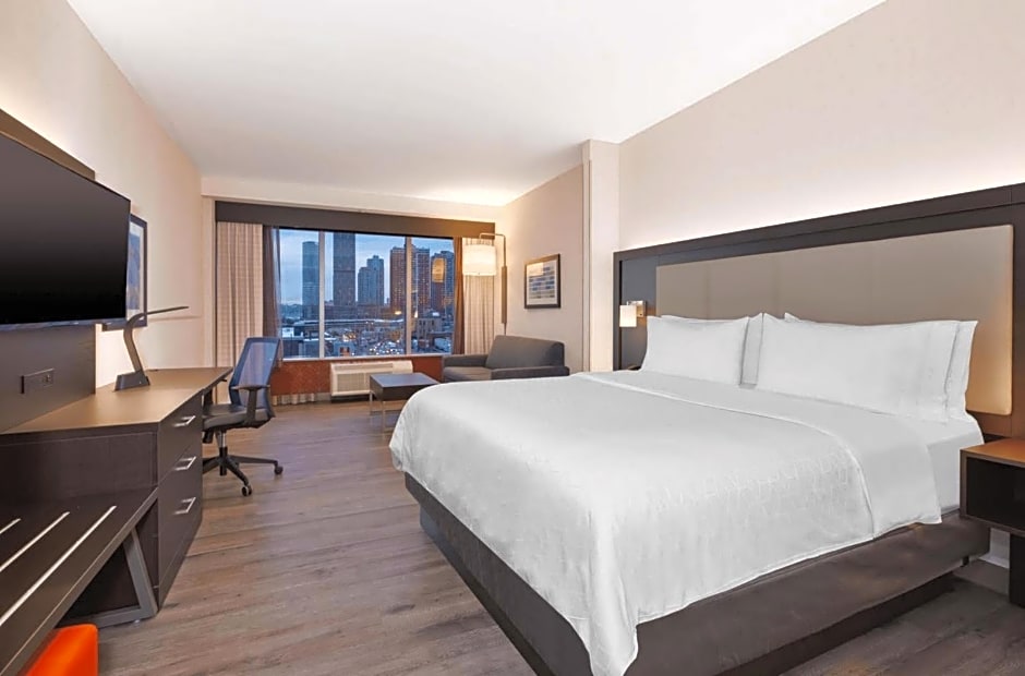 Holiday Inn Express & Suites Jersey City - Holland Tunnel