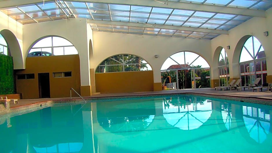 Puerto Nuevo Baja Hotel & Villas