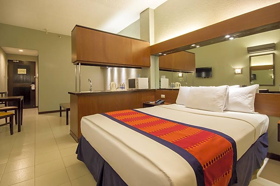 Microtel By Wyndham Eagle Ridge