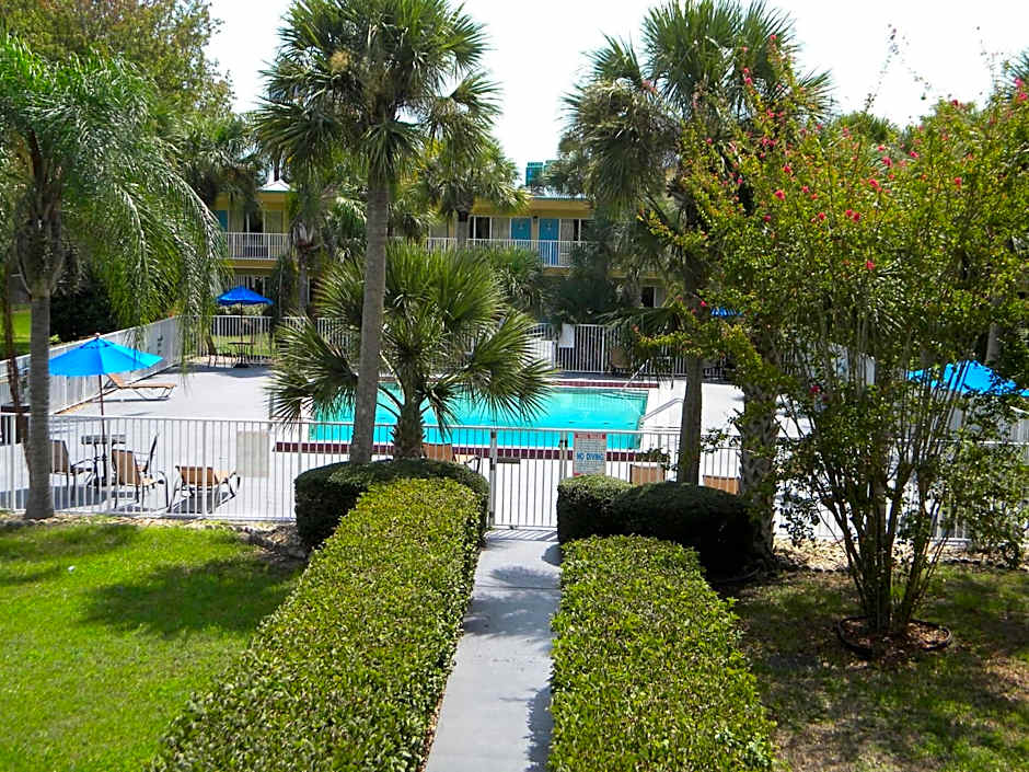 Days Inn by Wyndham Daytona Beach Speedway
