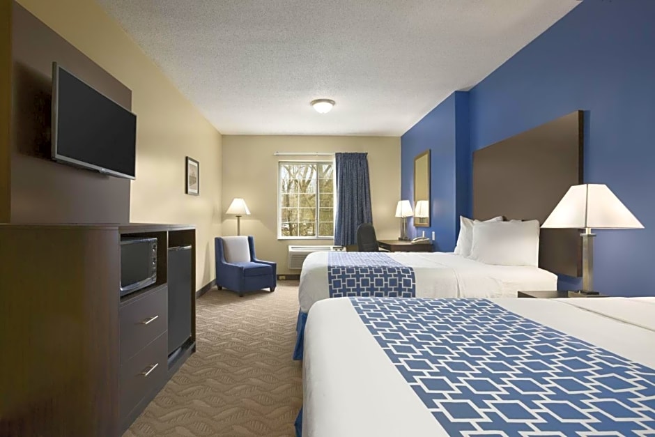 Days Inn & Suites by Wyndham Cherry Hill - Philadelphia