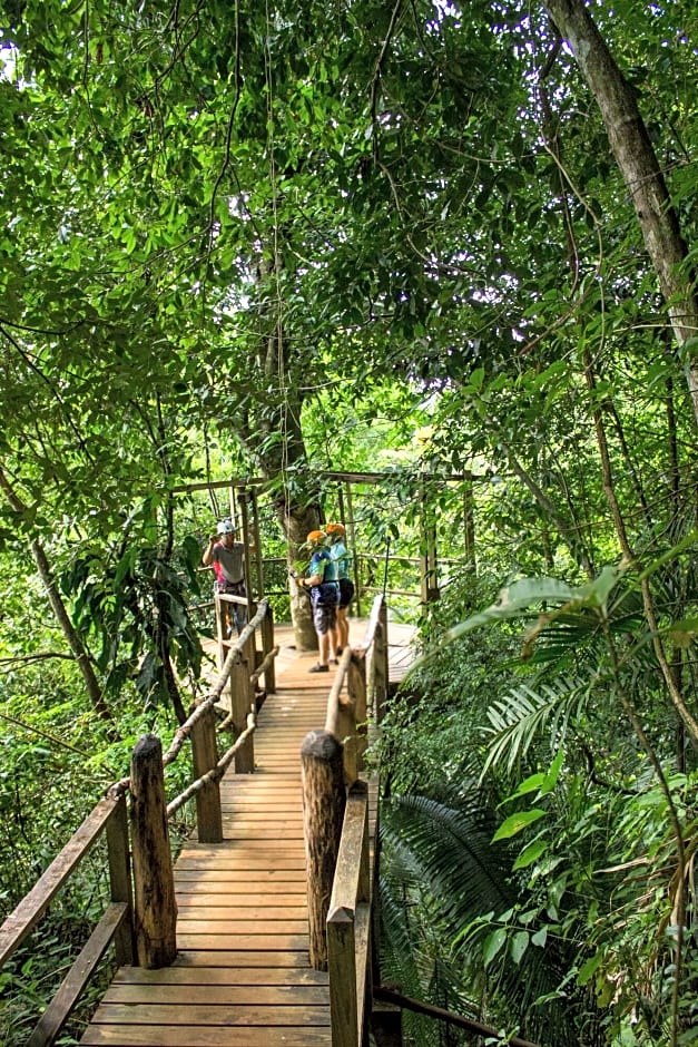 Lamanai Landings Hotel and Marina