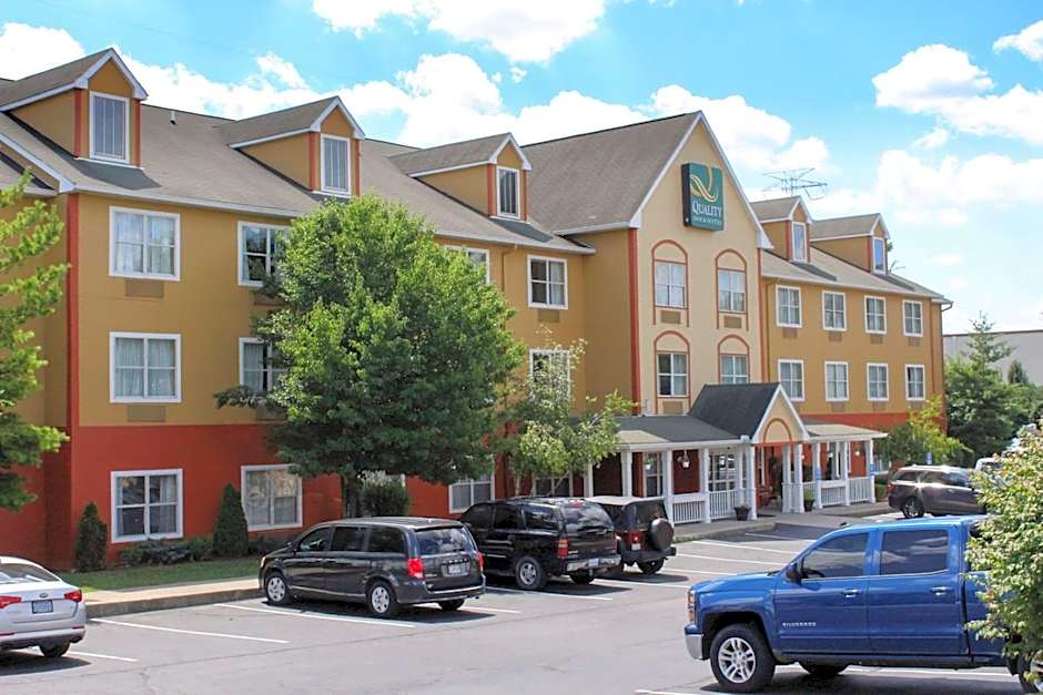 Quality Inn & Suites Cincinnati Sharonville