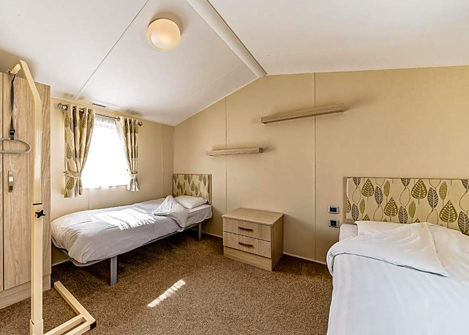 Riverside Holiday Village