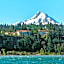 Columbia Cliff Villas