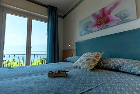 Double Room with Lake View