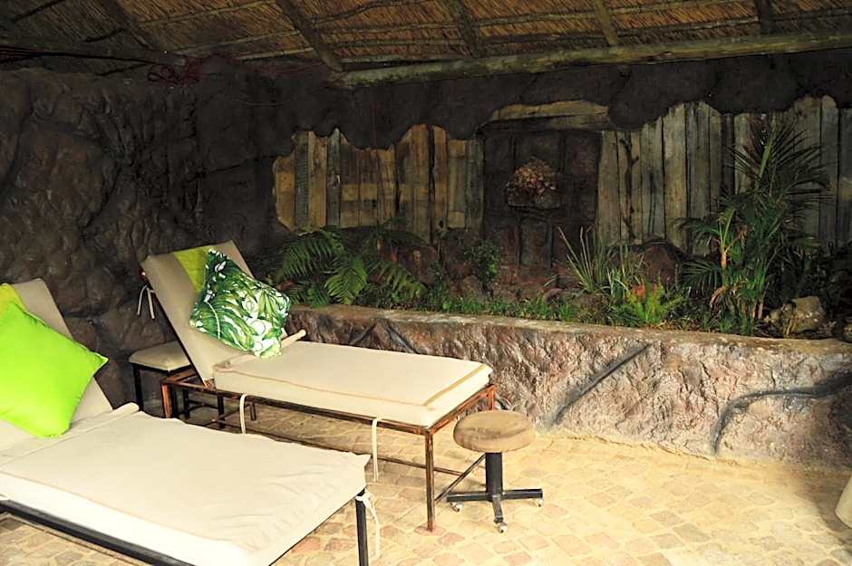 Crystal Rose Lodge & Spa