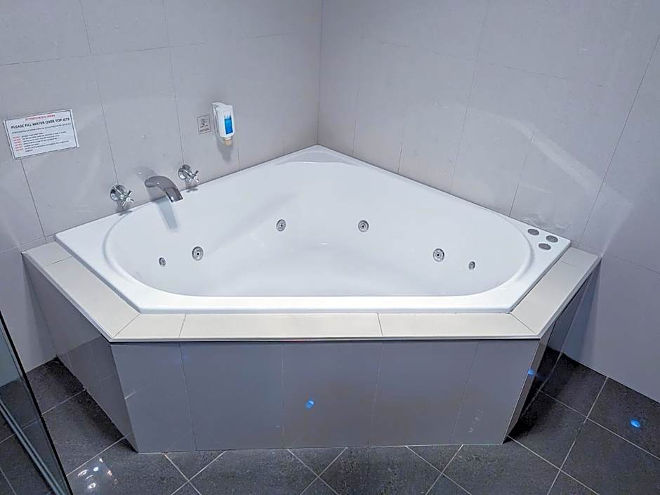 Arkana Motor Inn & Terrace Apartments