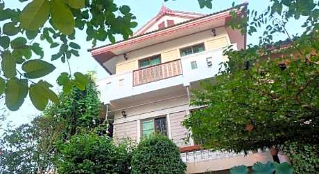 Loymanee House