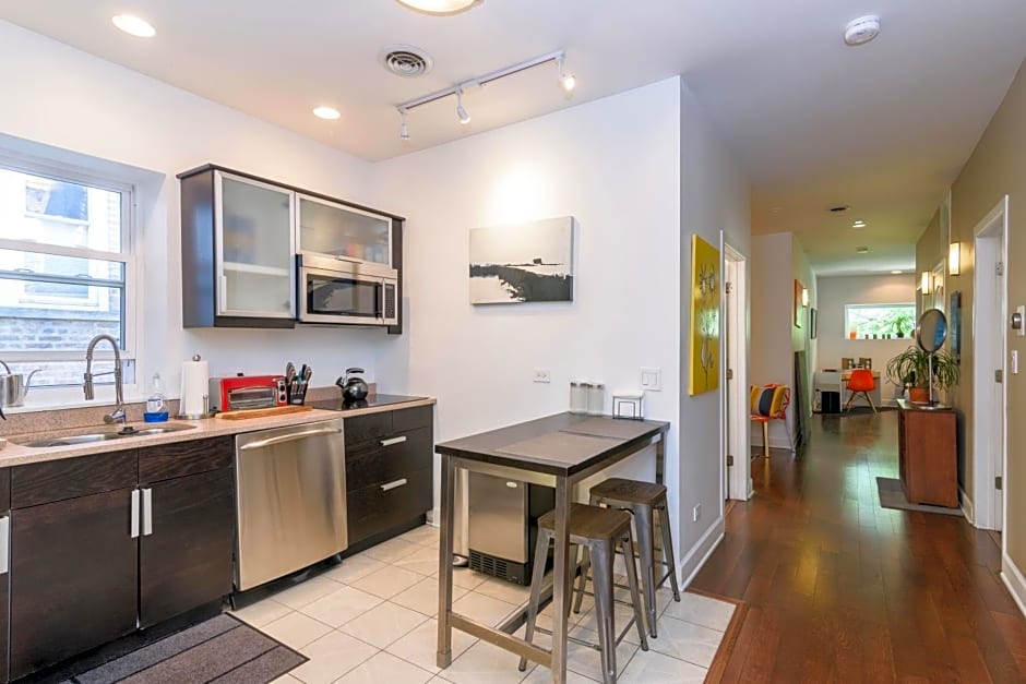 House 5863- Chicago'S Premier Bed And Breakfast