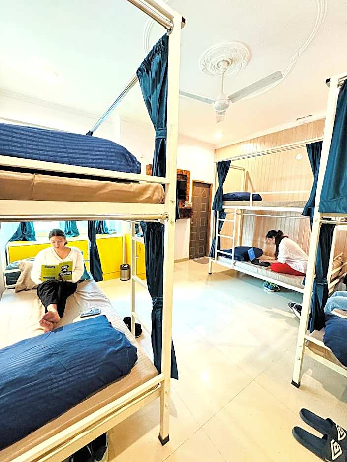 Photo 1 of 6 of Dorm Premium Mix 6 Sharing
