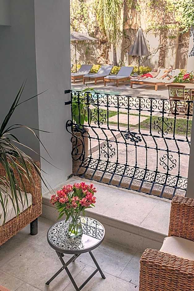 Hotel De La Parra
