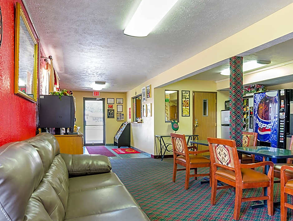 Econo Lodge Lansing - Leavenworth