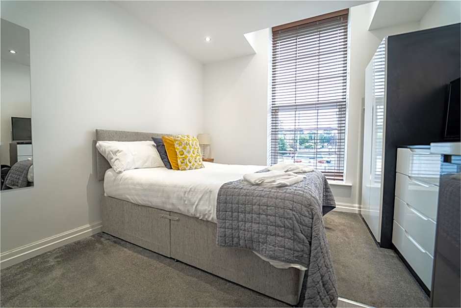 The Ashcroft Studios & Apartments with Free Parking