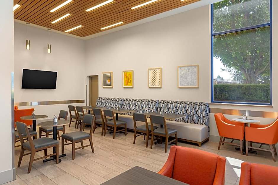 Holiday Inn Express Vancouver Airport-Richmond By IHG