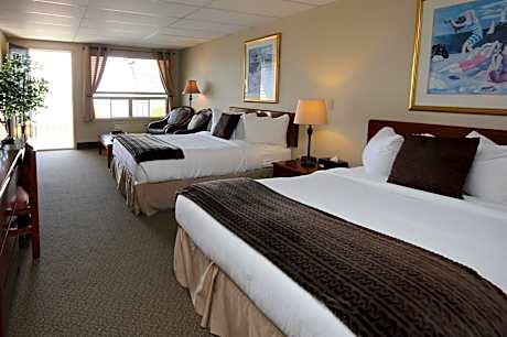 Standard Queen Suite with Two Queen Beds