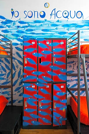 Bed in 8-Bed Mixed Dormitory Room