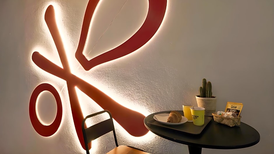 Ideal Youth Hostel