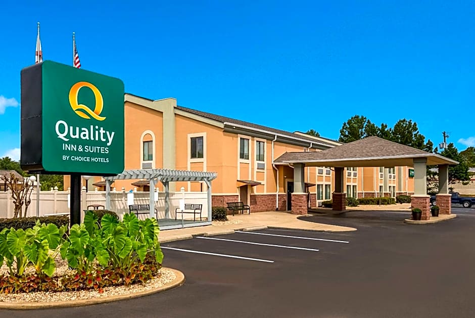 Photo 1 of 33 of Quality Inn Thomasville-Northpark