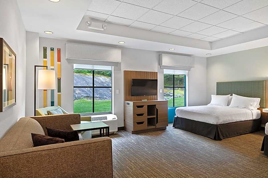 Hampton Inn By Hilton & Suites Lake George, NY