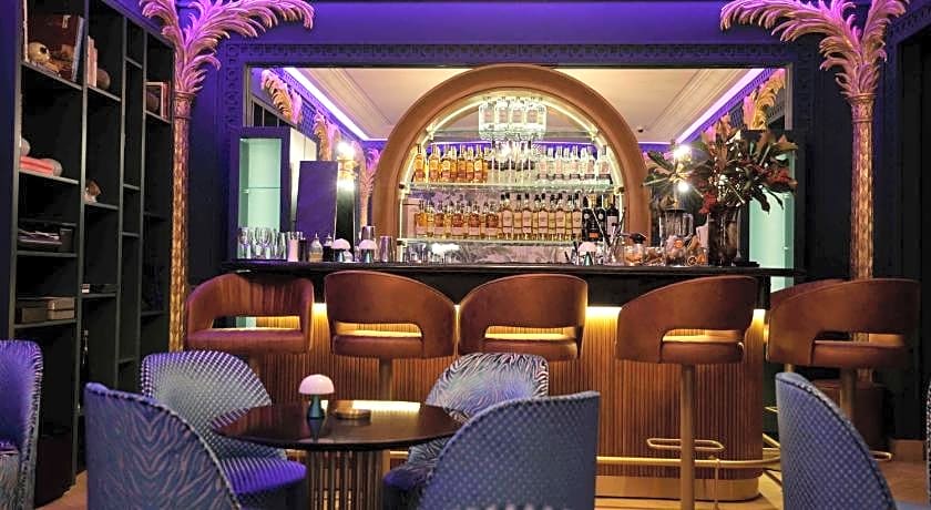 Warwick Palm Beach Hotel