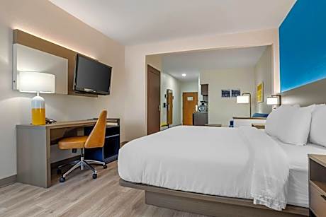 King Suite with Whirlpool - Non-Smoking