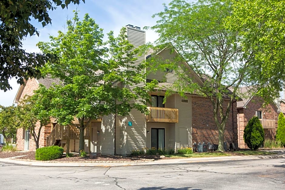 Eastland Suites Extended Stay Hotel & Conference Center Urbana