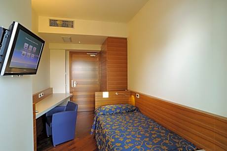 Classic Single Room with Balcony and Sea View