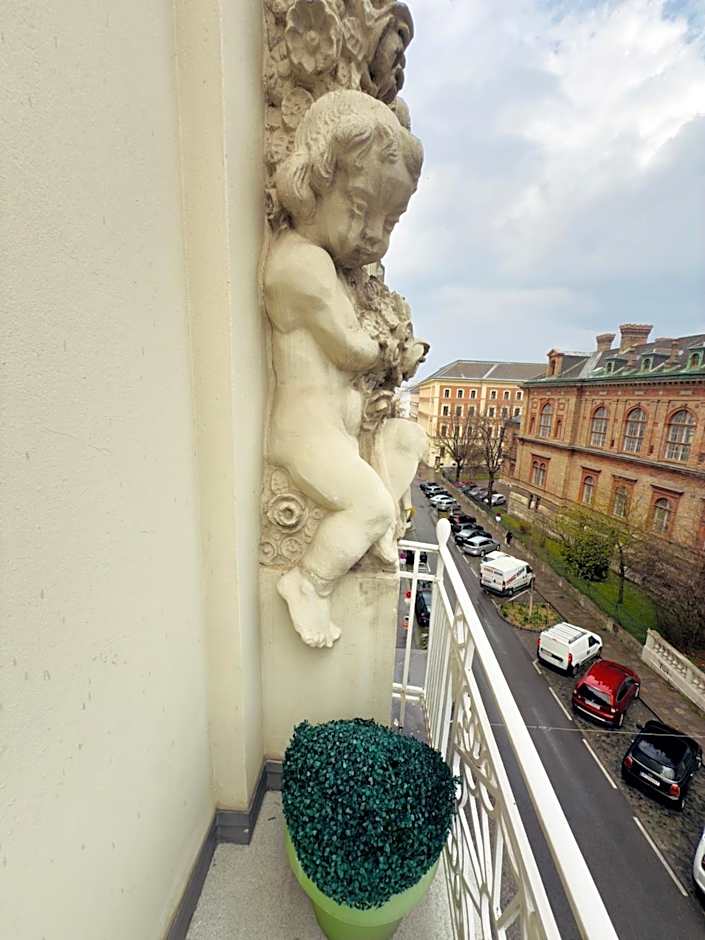 Hotel Pension Baron am Schottentor