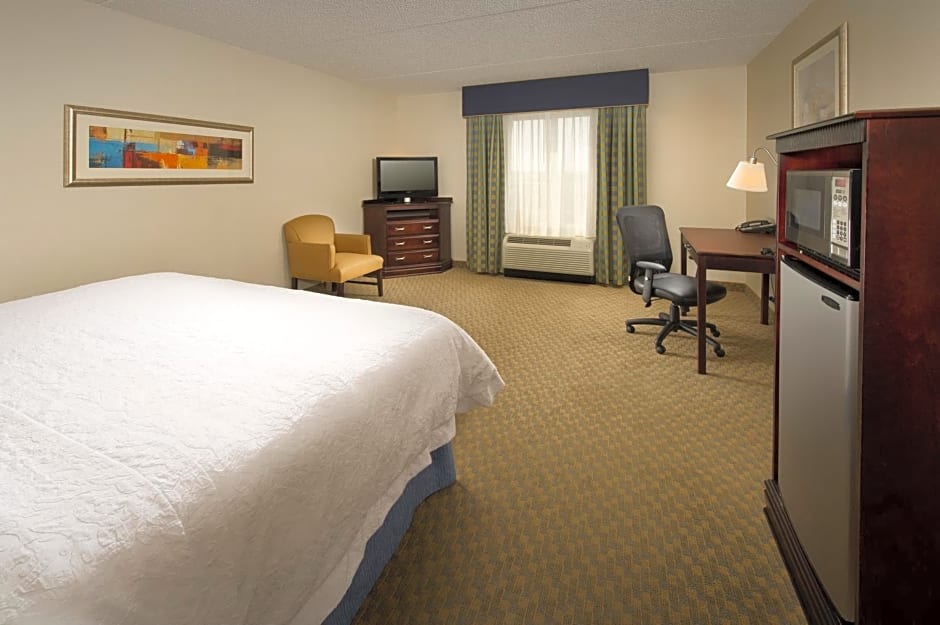 Hampton Inn Syracuse Clay