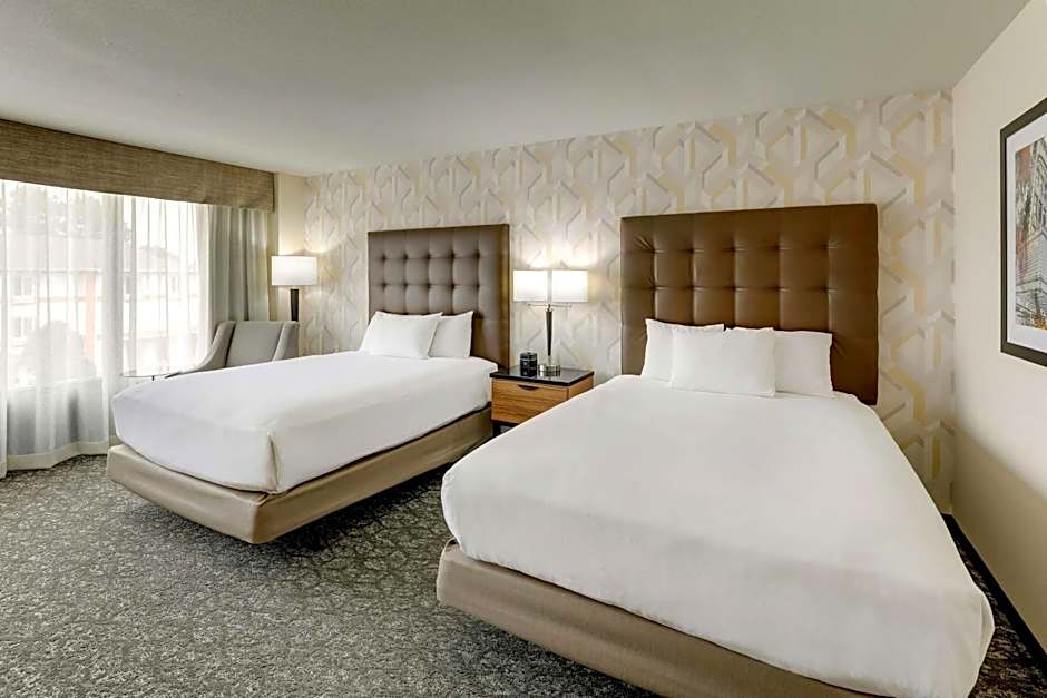 Drury Inn & Suites Birmingham Lakeshore Drive