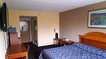 NORTHEAST GARDEN INN.