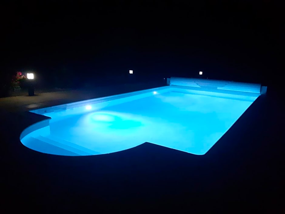 Authentique mas avec piscine en Provence