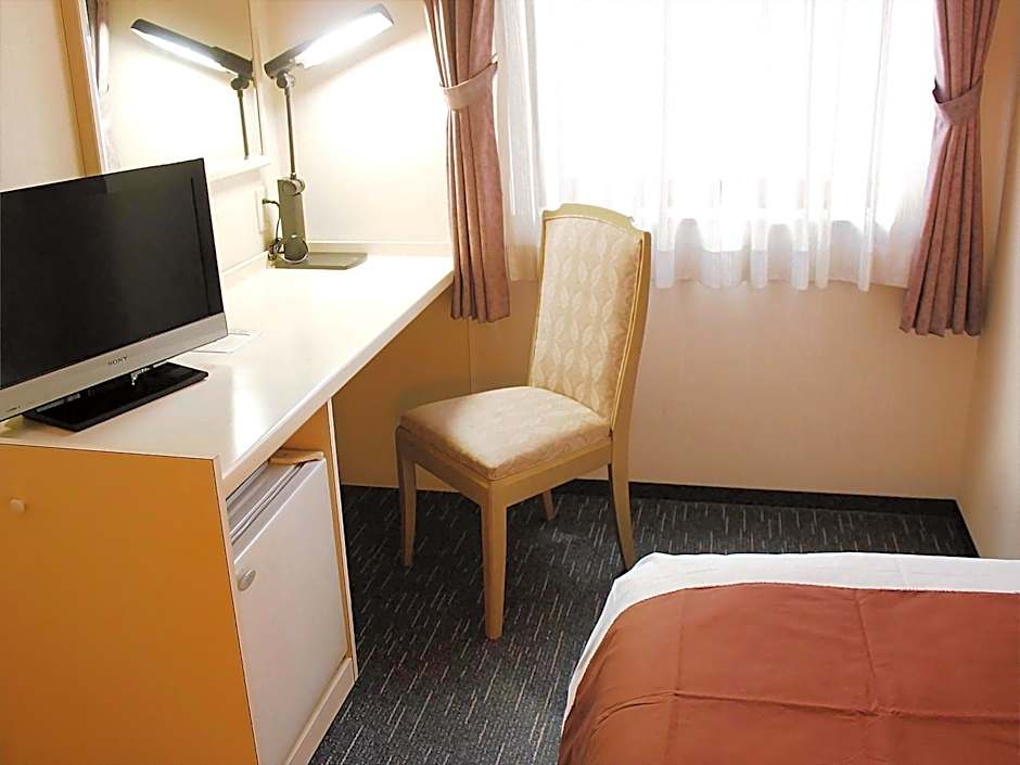 Hotel Livemax Chofuekimae