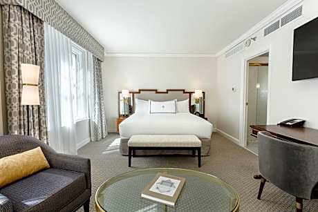 Deluxe King Room