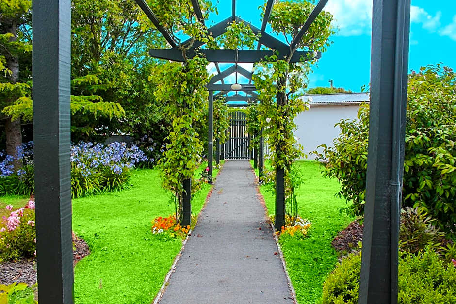 The Pier Lodge Bed And Breakfast