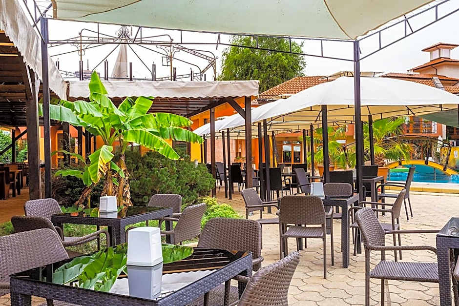 Complex Sunrise by HMG - All Inclusive