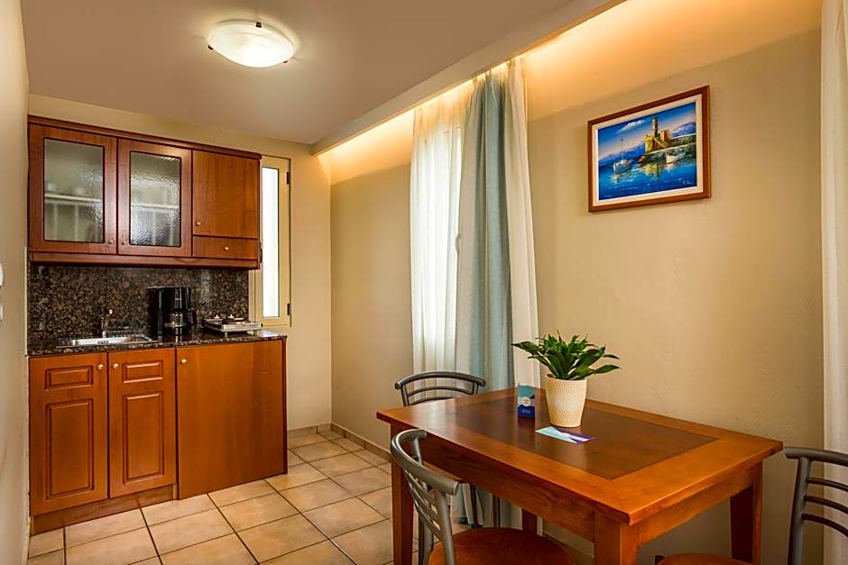 Elotis Suites