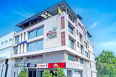 FabHotel The Bentree - MP Nagar