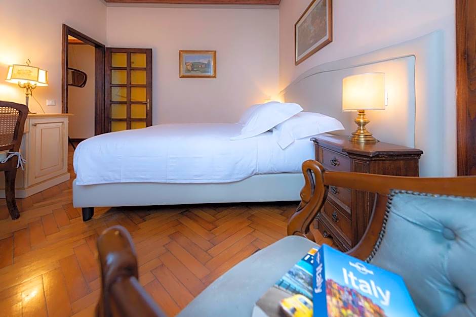 Villa Scacciapensieri Boutique Hotel