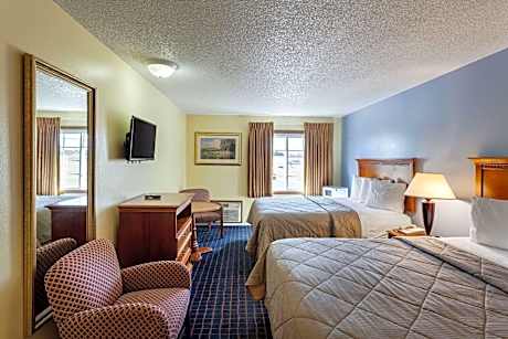 Queen Room with Two Queen Beds - Non-Smoking