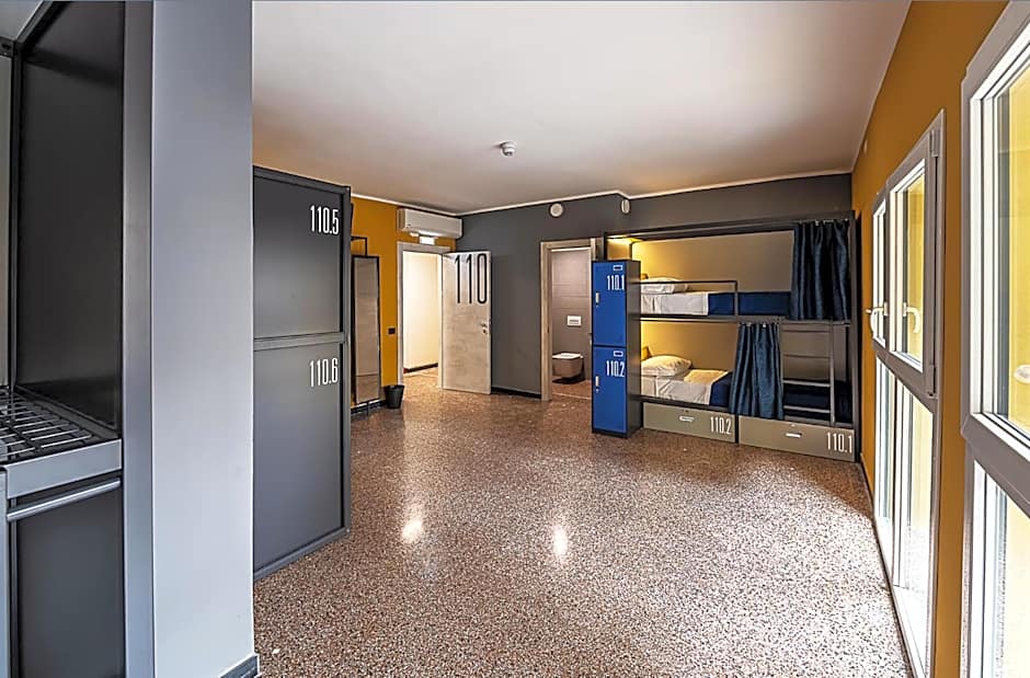 Marathon Hostel