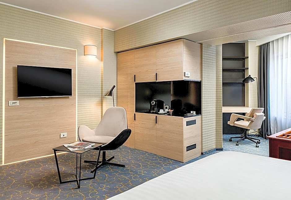 Crystal Palace Hotel