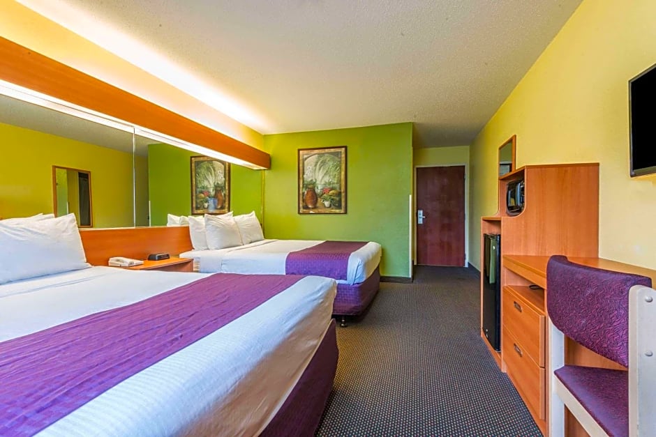Microtel Inn & Suites By Wyndham Auburn