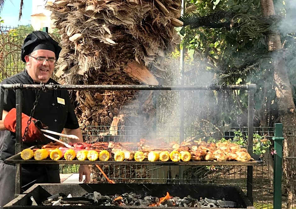 Playaolid Suites & Apartments