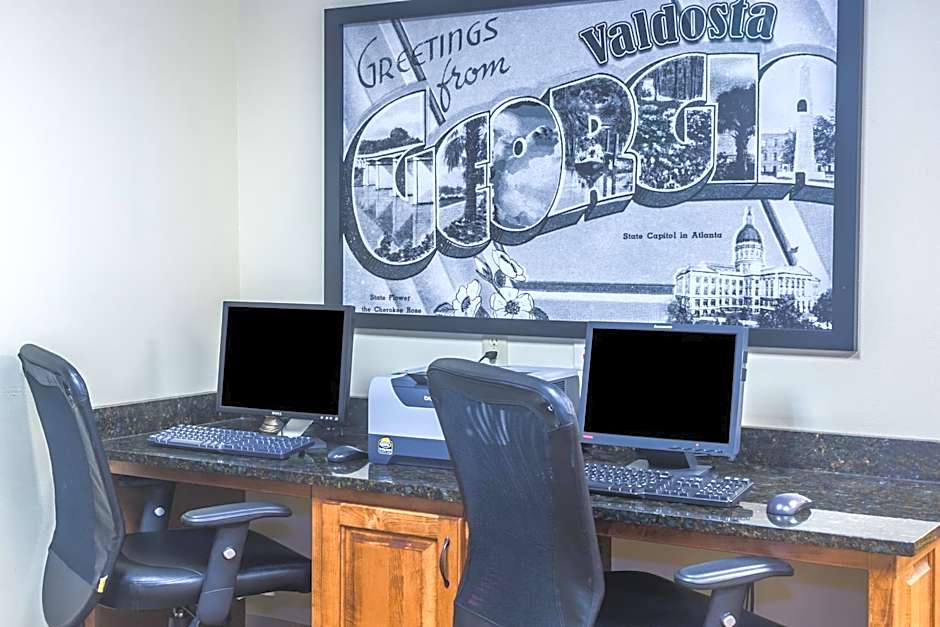 Super 8 by Wyndham Valdosta Mall