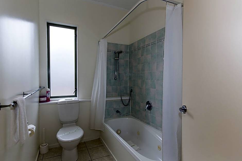 Asure Fernhill Motor Lodge