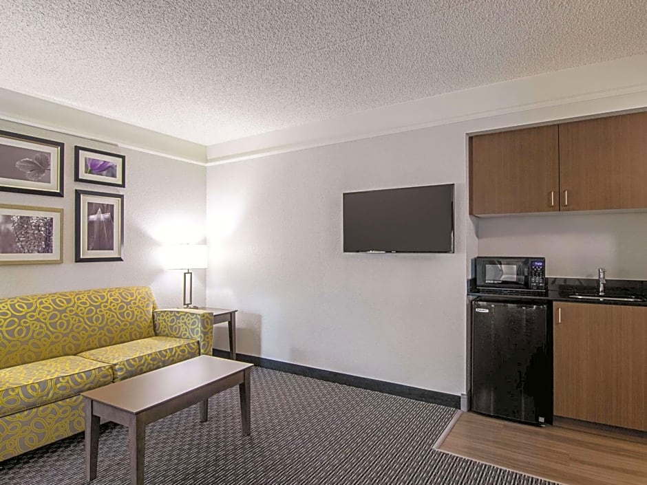 La Quinta Inn & Suites by Wyndham Denver Airport Dia