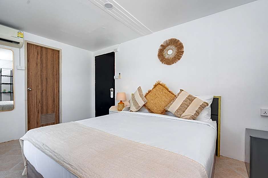 Kata Station Boutique Hotel, Kata Beach